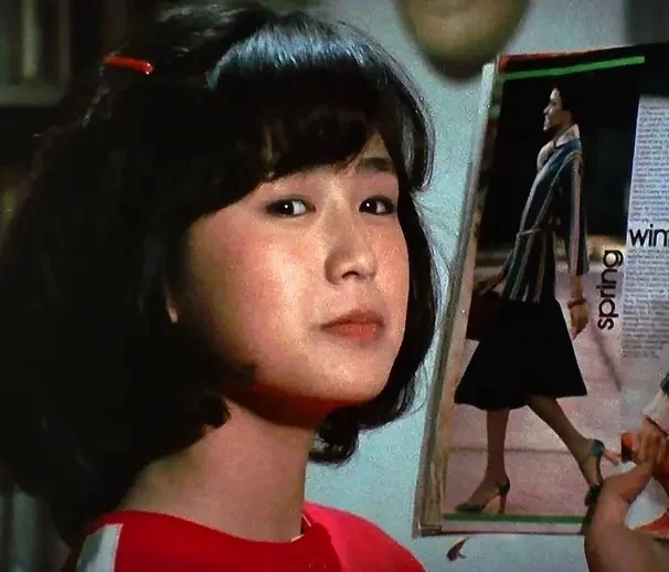 藤谷美和子の80年代の赤い衣装姿