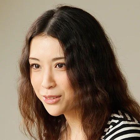 雛形あきこの30代のポートレート