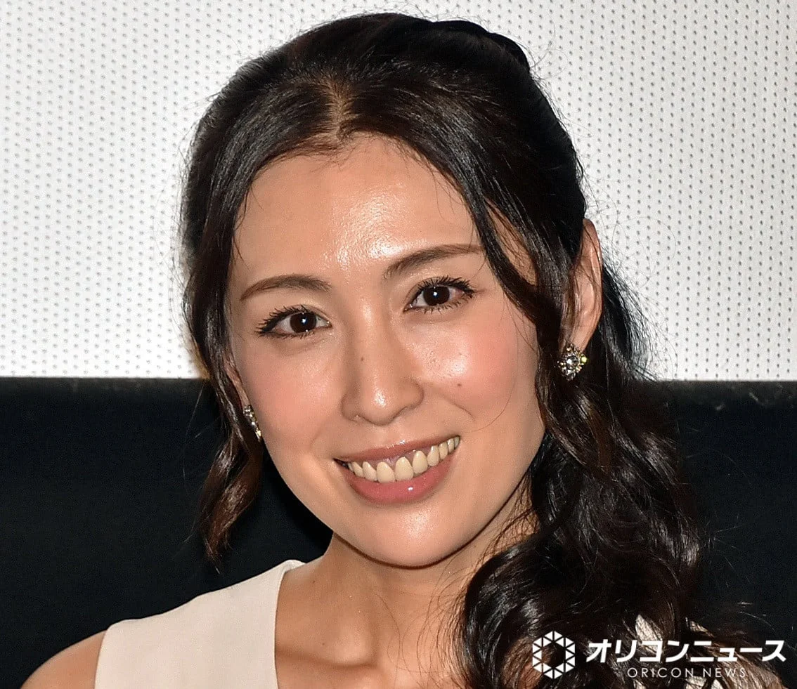 美の秘けつを公開した現在の雛形あきこ