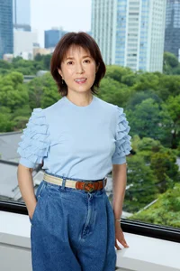 61歳の磯野貴理子の全身写真