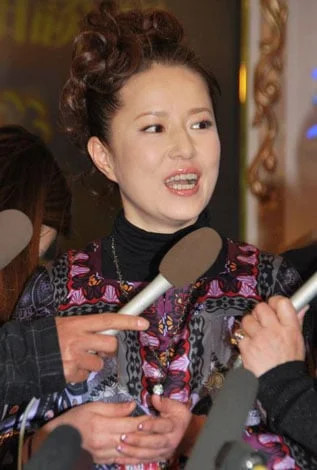 45歳の離婚会見時の磯野貴理子