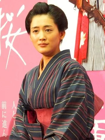 27歳で八重の桜の山本八重を演じた綾瀬はるか