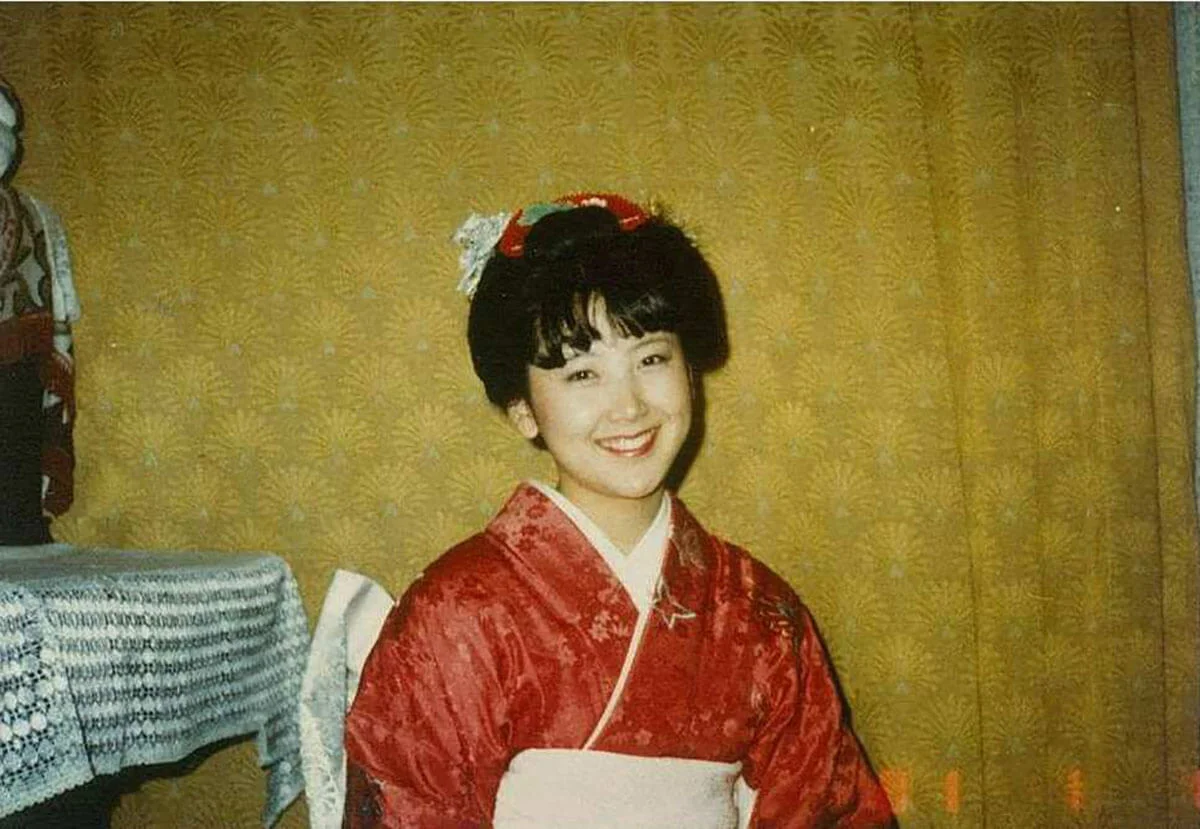 東ちづるの成人式の晴れ着写真
