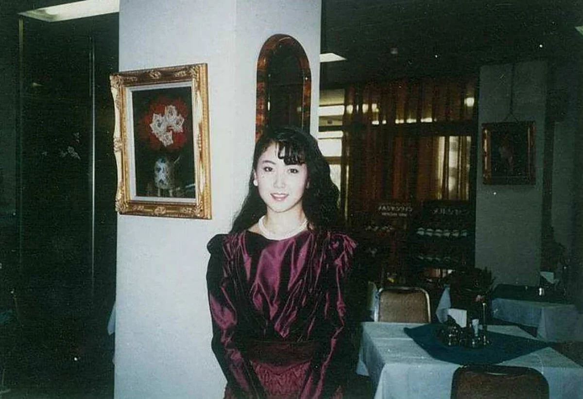 東ちづるの会社員時代の室内写真