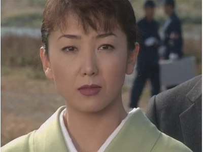 1996年の温泉若おかみの旅情殺人推理4に出演する36歳の東ちづる