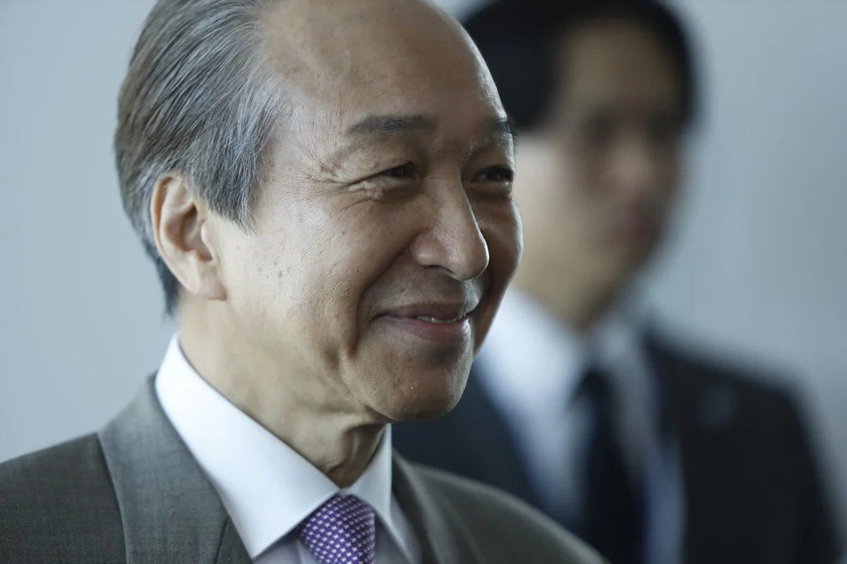 70歳の小日向文世の横顔が分かる写真