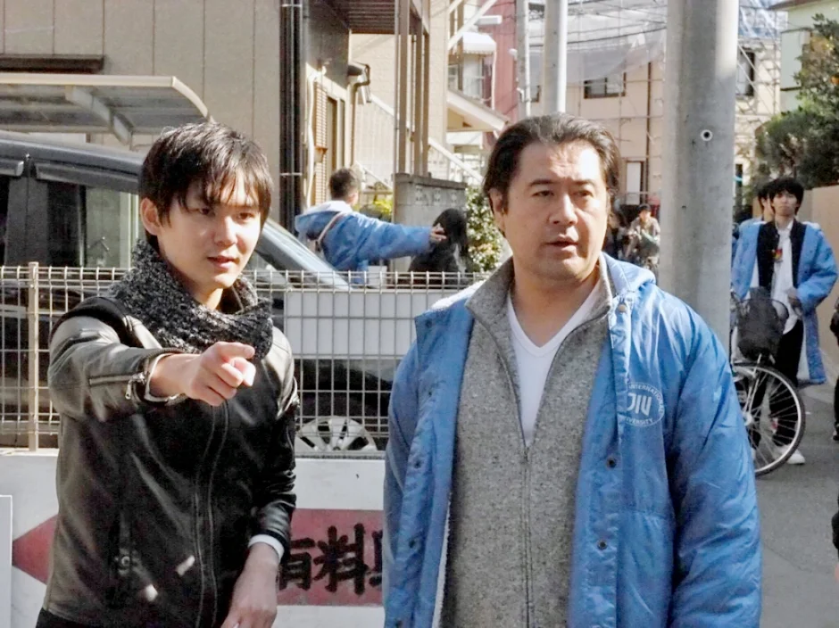映画色の街出演時45歳の小手伸也