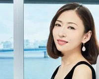 2015年42歳の松雪泰子