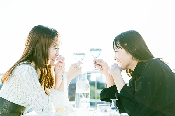 2020年25歳の長屋晴子と大原櫻子