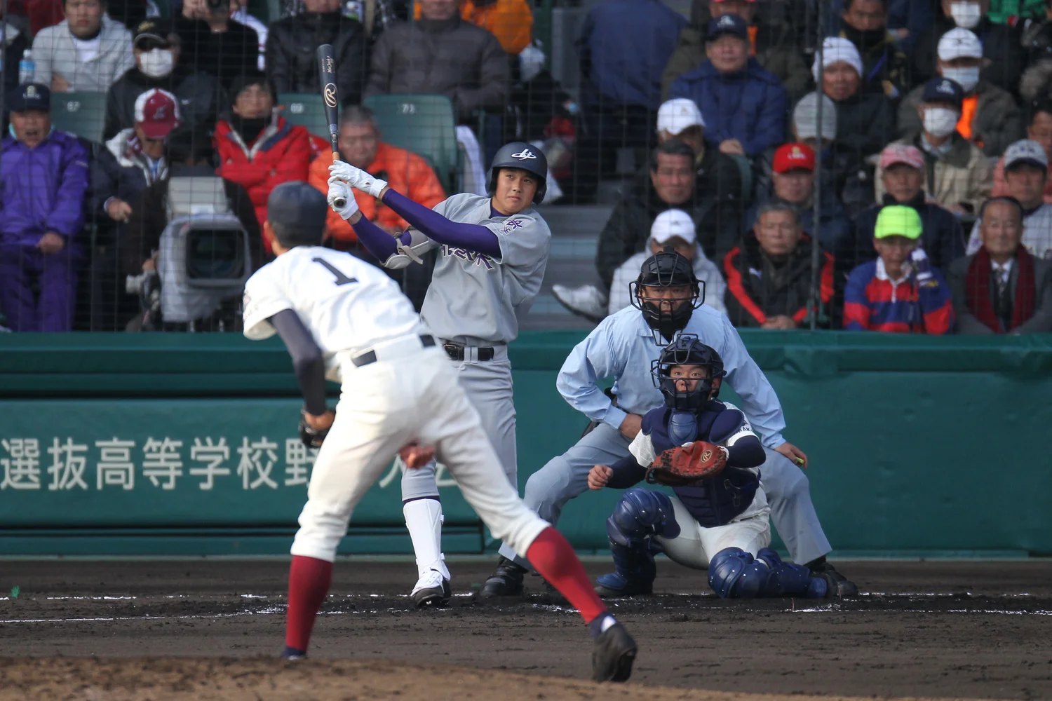17歳の選抜高校野球で打席に立つ大谷翔平