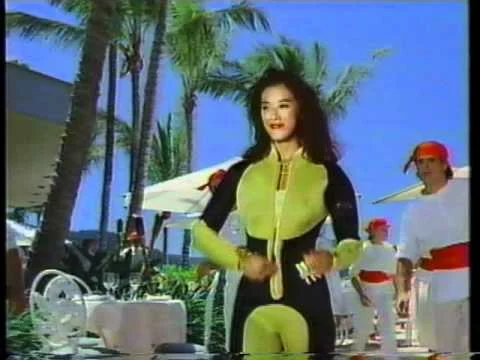 1989年カネボウCMに出演する20歳の大塚寧々