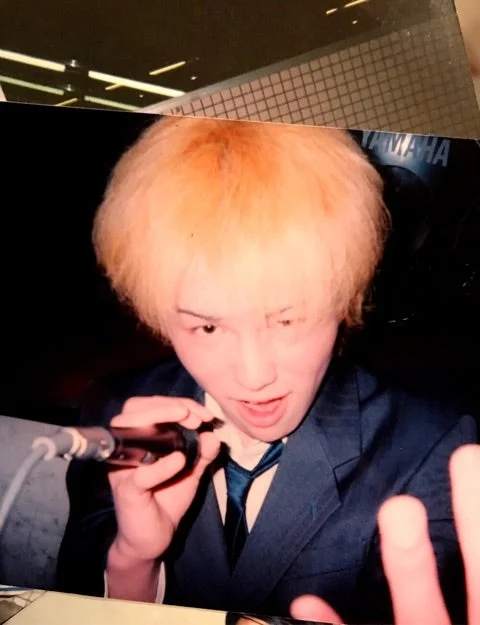 狩野英孝さん本人の公式ブログで公開された高校時代の写真