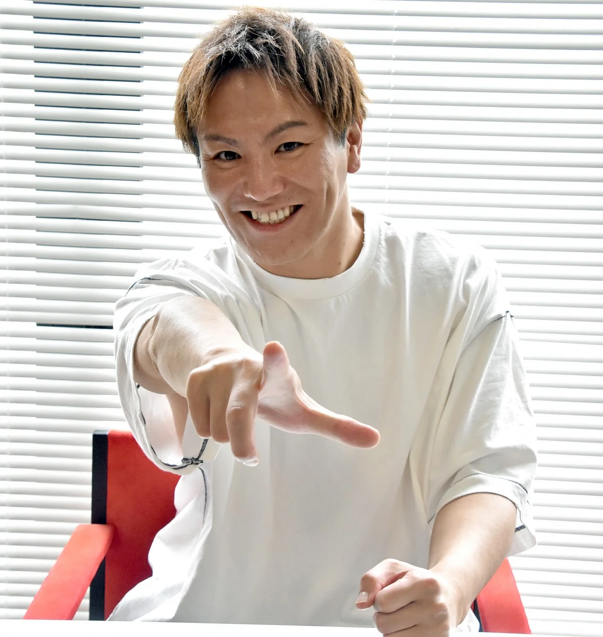2021年の音楽特番に出演した狩野英孝さん(39歳)