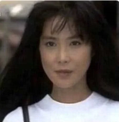 1996年フジテレビのコーチ 久保田渚役の浅野温子 35歳