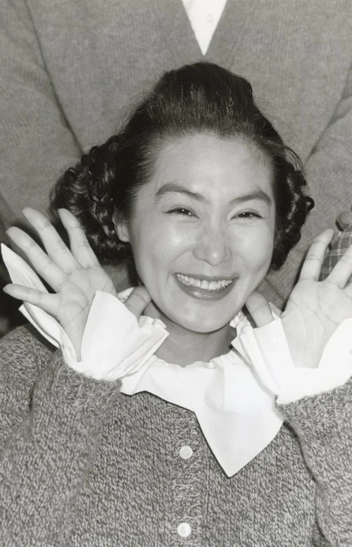 1992年サザエさん制作発表の浅野温子 31歳頃