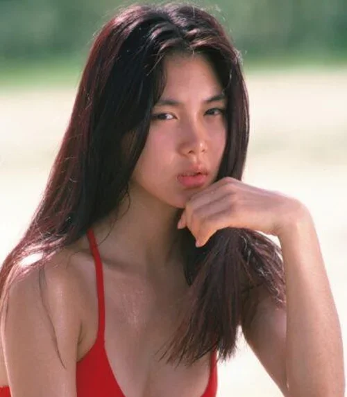 1979年3月 18歳の浅野温子 GORO掲載写真の上半身