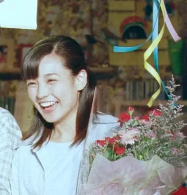 国仲涼子 2001年21〜22歳 ちゅらさんと五瓣の椿からCMへ(20歳〜22歳)