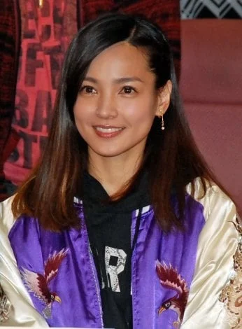 国仲涼子 2015年35歳 デートの試写会と美容誌インタビュー(34歳〜35歳)