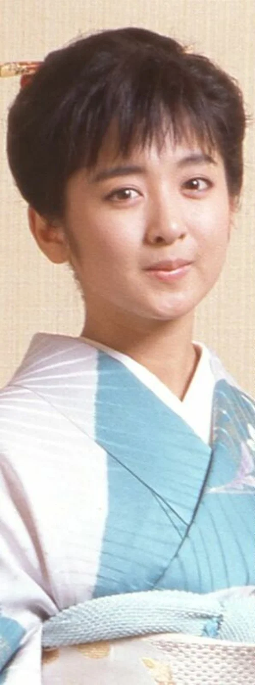 斉藤由貴 1986年・20歳 比較写真の最左だけ。キャプション1986年20歳