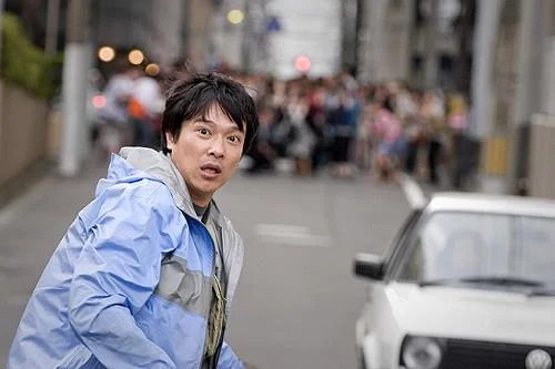ゴールデンスランバーで振り向く堺雅人