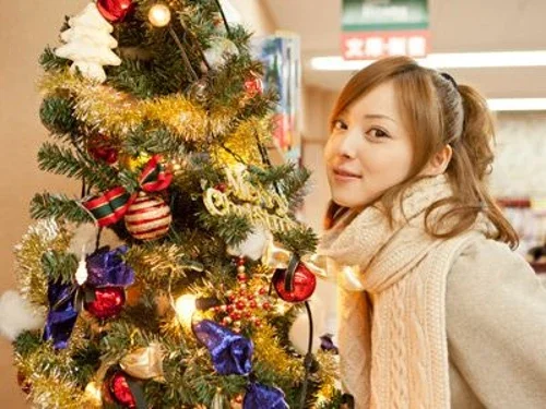 2011年11月公表23歳の佐々木希 アフロ田中の亜矢