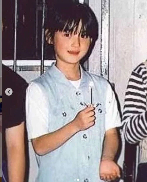 小学生時代の佐々木希 本人Instagramで公開された写真