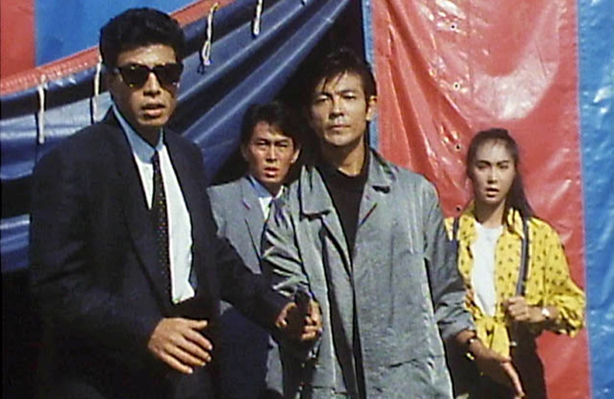 1986年『あぶない刑事』灰色のコート姿の柴田恭兵