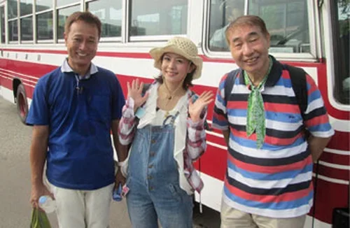 2013年「ローカル路線バス乗り継ぎの旅」第15弾 太川陽介54歳 左から太川陽介 さとう珠緒 蛭子能収
